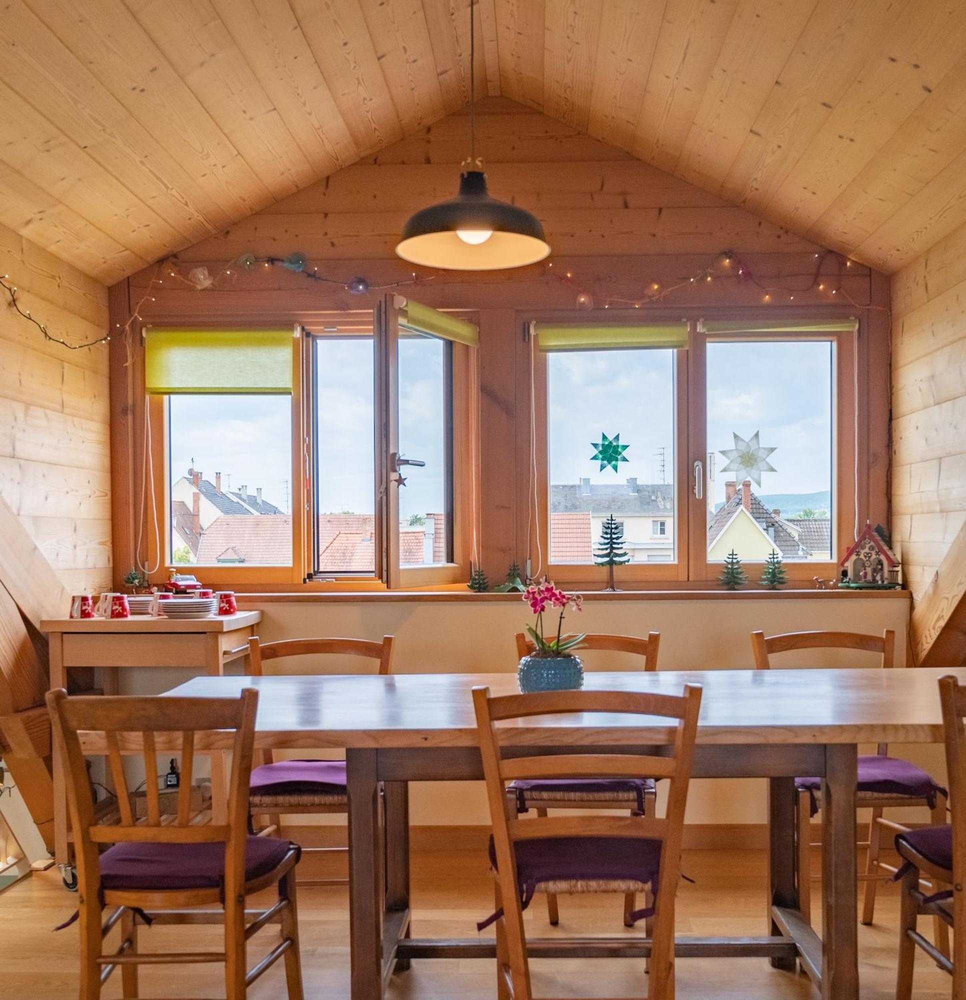 Combles et Vous, Duplex T6 Colmar, Famille, ALL INCLUSIVE, Jardin&Parking vélos Extérieur photo